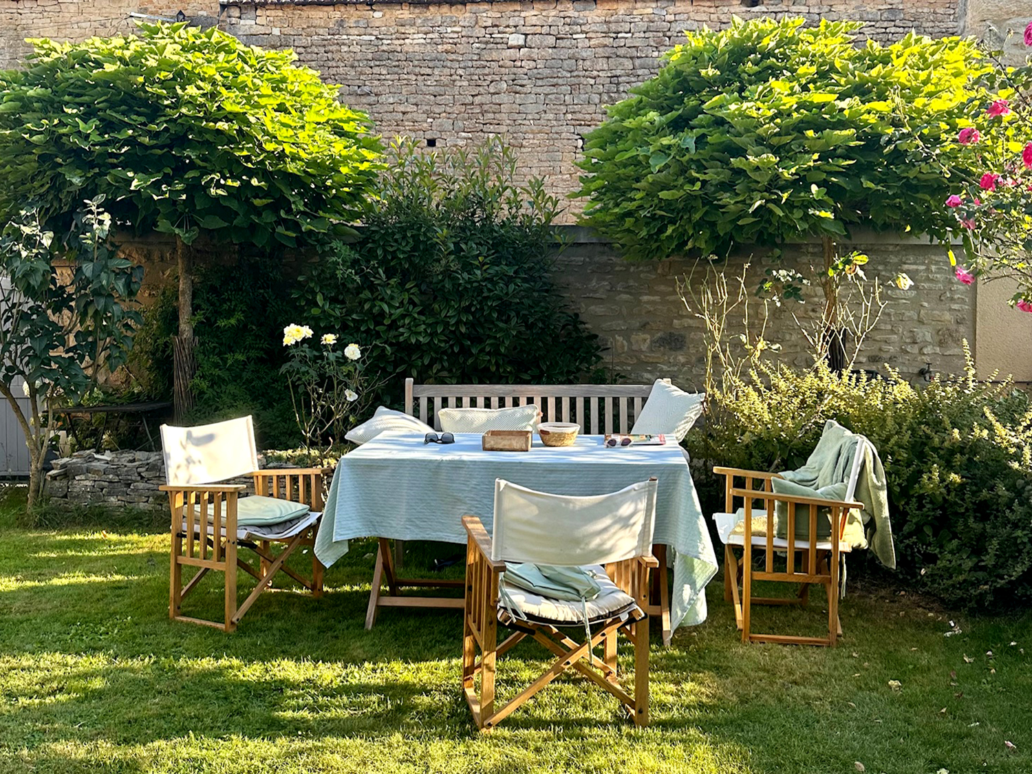 05 La_Cour_des_Delices 01 S6